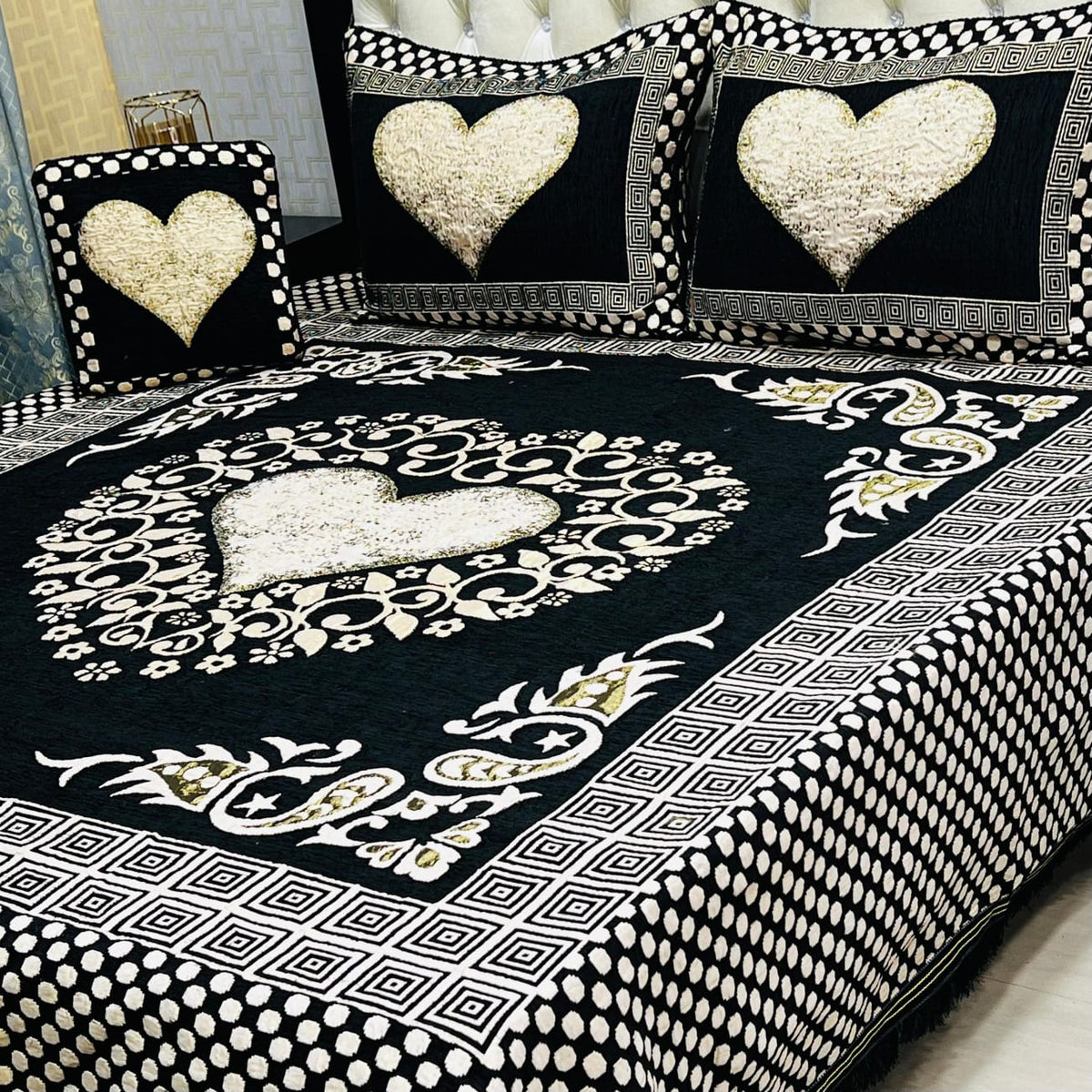 4Pc Velvet Jaquard Bedsheet