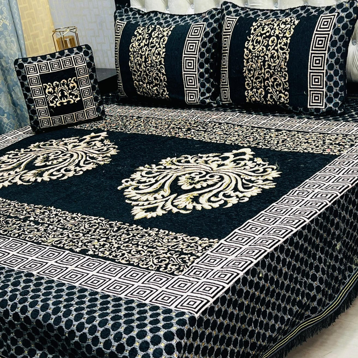 4Pc Velvet Jaquard Bedsheet